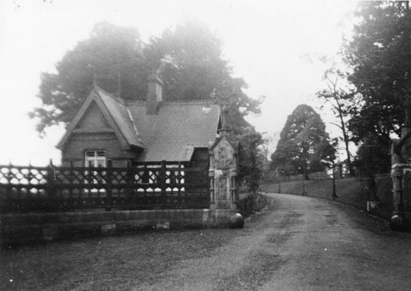 Gate lodge 2