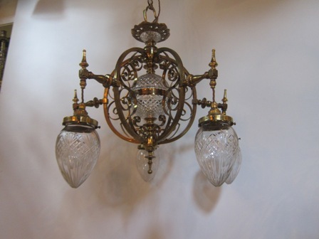 Important chandeliar